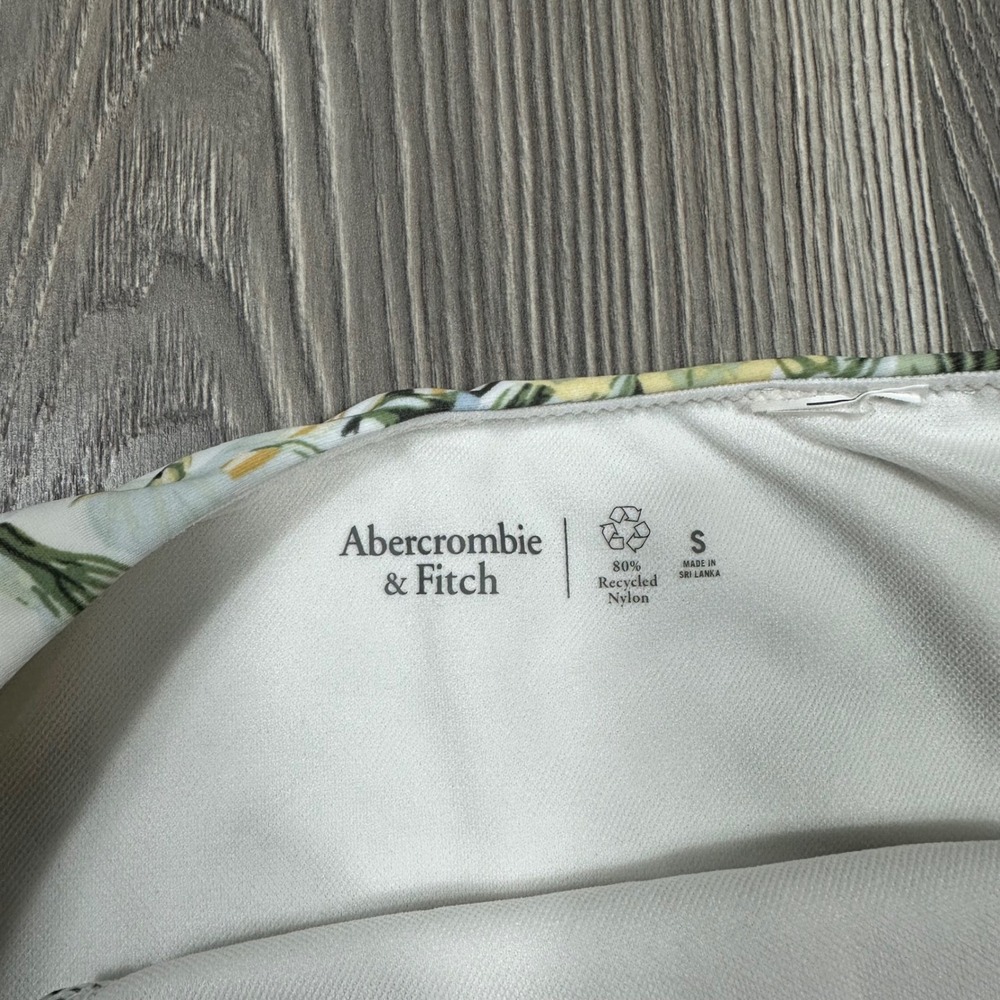 Abercrombie Muted Pastel Butterfly Forest Pattern Bikini - Keyhole & Wrap Detail - Picture 4 of 6